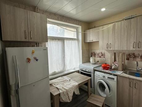 2 otaqlı köhnə tikili - Neftçilər m. - 55 m²
