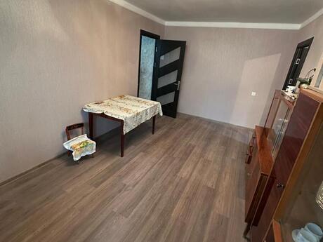2 otaqlı köhnə tikili - Neftçilər m. - 55 m²