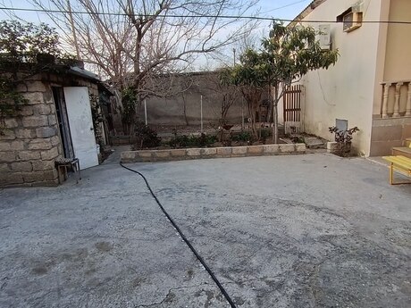 4 otaqlı həyət evi/bağ evi - Biləcəri q. - 145 m²