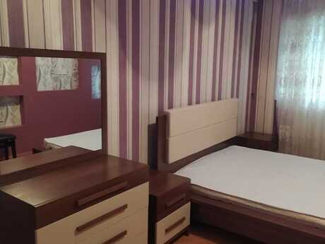 3 otaqlı köhnə tikili - Yeni Günəşli q. - 76 m²