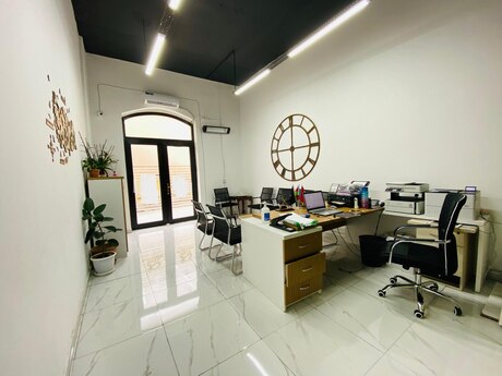 7 otaqlı ofis - Nizami m. - 320 m²