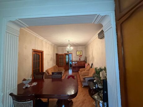2 otaqlı köhnə tikili - Memar Əcəmi m. - 50 m²