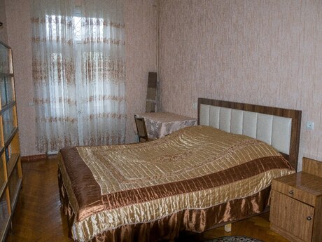 2 otaqlı köhnə tikili - Nizami m. - 65 m²