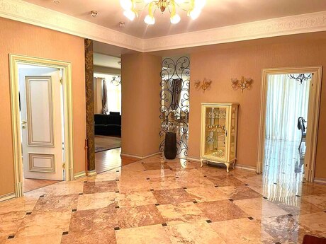 4 otaqlı yeni tikili - 28 May m. - 235.5 m²