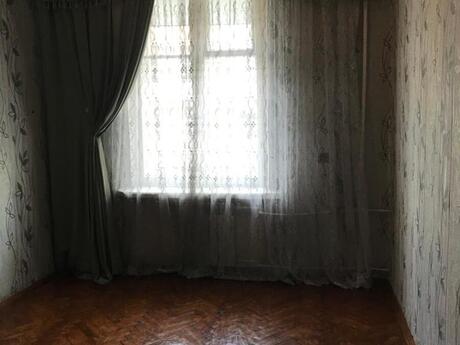 3 otaqlı köhnə tikili - Nəsimi r. - 80 m²