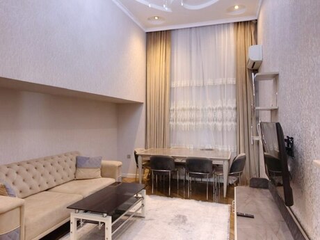 Elan №6085788 - Bakı, Sahil m., 3 otaqlı, 80 m², 3/5 mərtəbə