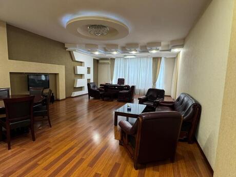 3 otaqlı ofis - Nəriman Nərimanov m. - 170 m²