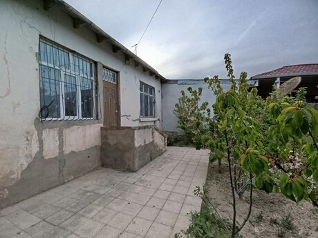 3 otaqlı həyət evi/bağ evi - Əmircan q. - 65 m²