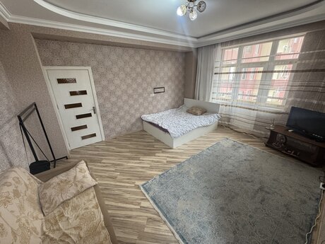 1 otaqlı yeni tikili - Şah İsmayıl Xətai m. - 52 m²