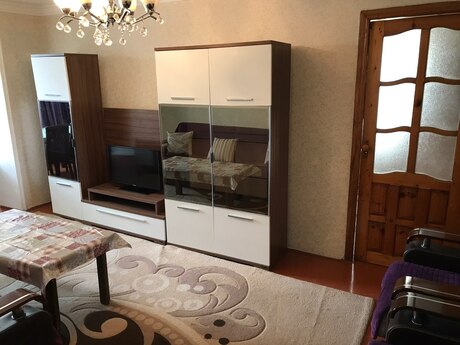 2 otaqlı köhnə tikili - İnşaatçılar m. - 48 m²