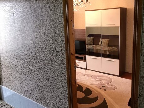 2 otaqlı köhnə tikili - İnşaatçılar m. - 48 m²