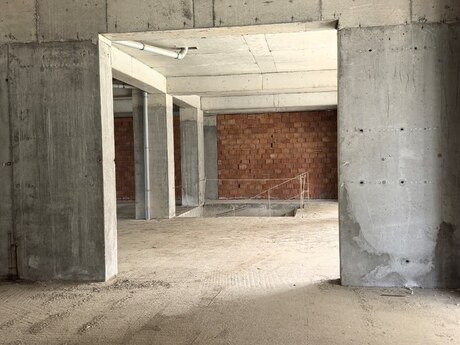 Obyekt - Şah İsmayıl Xətai m. - 690.9 m²