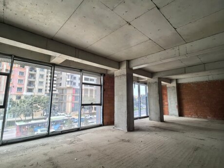 Obyekt - Şah İsmayıl Xətai m. - 690.9 m²