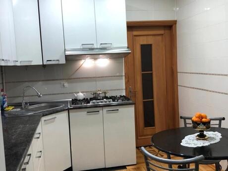 3 otaqlı köhnə tikili - Badamdar q. - 70 m²