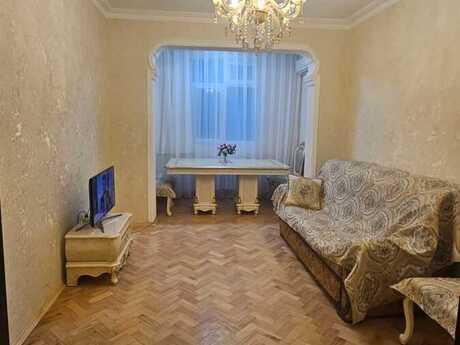2 otaqlı köhnə tikili - Memar Əcəmi m. - 55 m²