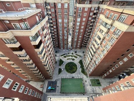 5 otaqlı yeni tikili - 28 May m. - 390 m²