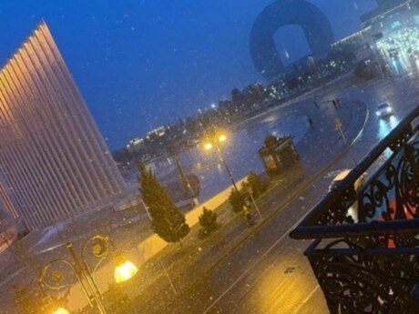 2 otaqlı köhnə tikili - Ağ şəhər q. - 50 m²