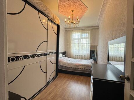 3 otaqlı köhnə tikili - Memar Əcəmi m. - 75 m²