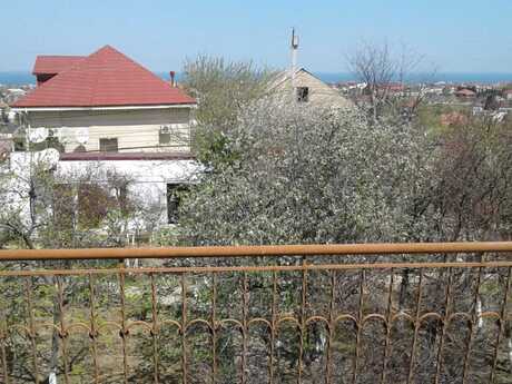 4 otaqlı həyət evi/bağ evi - Novxanı q. - 155 m²