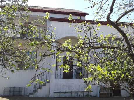 4 otaqlı həyət evi/bağ evi - Novxanı q. - 155 m²