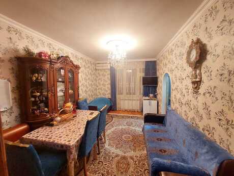 2 otaqlı köhnə tikili - Azadlıq Prospekti m. - 52 m²