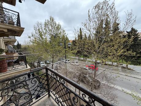 2 otaqlı köhnə tikili - Bakıxanov q. - 60 m²