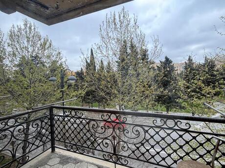 2 otaqlı köhnə tikili - Bakıxanov q. - 60 m²