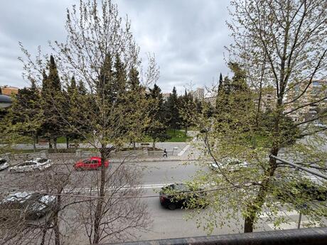 2 otaqlı köhnə tikili - Bakıxanov q. - 60 m²