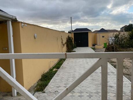 4 otaqlı həyət evi/bağ evi - Bilgəh q. - 300 m²