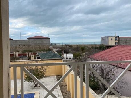 4 otaqlı həyət evi/bağ evi - Bilgəh q. - 300 m²