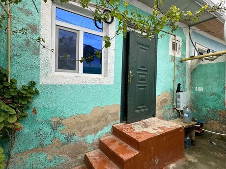 1 otaqlı həyət evi/bağ evi - Binə q. - 45 m²