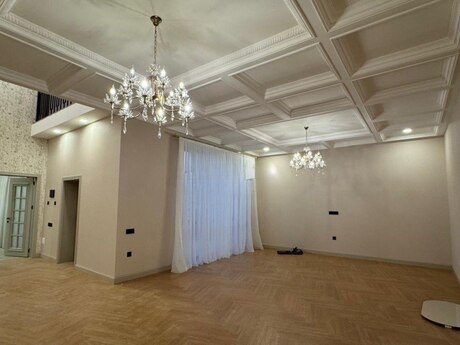5 otaqlı həyət evi/bağ evi - Badamdar q. - 220 m²