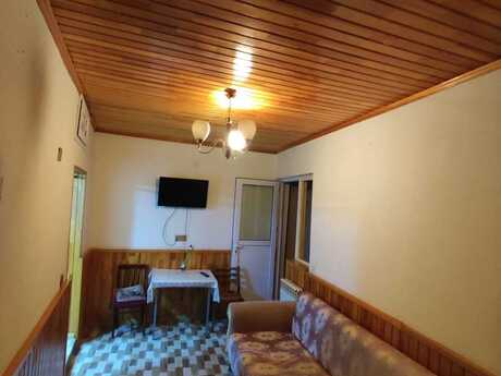3 otaqlı həyət evi/bağ evi - Memar Əcəmi m. - 52 m²