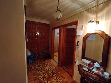 4 otaqlı köhnə tikili - Nəriman Nərimanov m. - 110 m²