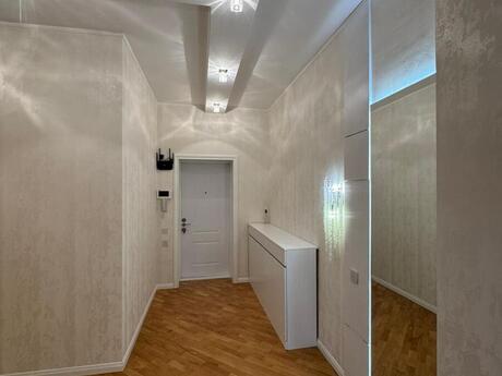 4 otaqlı yeni tikili - 8 Noyabr m. - 150 m²