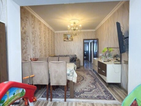 2 otaqlı köhnə tikili - İnşaatçılar m. - 75 m²