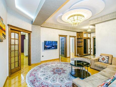 4 otaqlı yeni tikili - Sahil m. - 185 m²