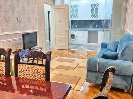 3-комн. новостройка - м. 8 ноября - 98 м²