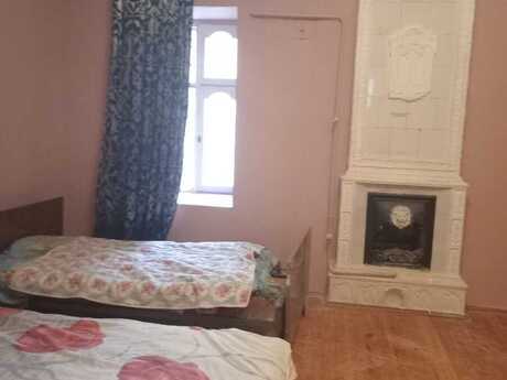 Elan №6086145 - Bakı, İçəri Şəhər m., 2 otaqlı, 80 m², 1/4 mərtəbə