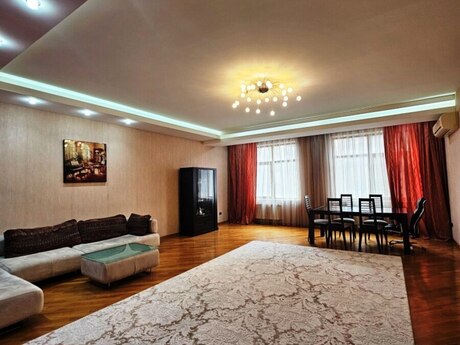 4 otaqlı mənzil, 210 m², Sahil: 1 050 000 ₼ 3
