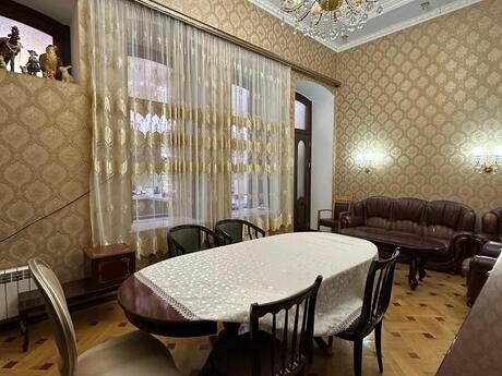2 otaqlı köhnə tikili - Sahil m. - 89 m²