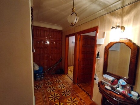 4 otaqlı köhnə tikili - Nəriman Nərimanov m. - 110 m²