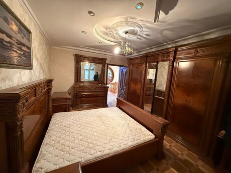 5 otaqlı həyət evi/bağ evi - Gənclik m. - 250 m²
