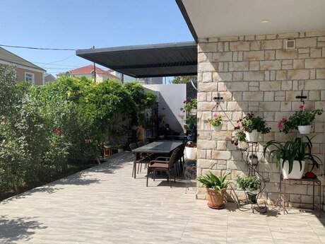 6 otaqlı həyət evi/bağ evi - Badamdar q. - 300 m²