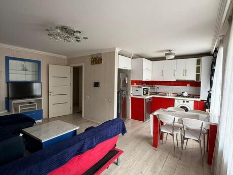 3 otaqlı köhnə tikili - 28 May m. - 80 m²