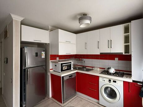 3 otaqlı köhnə tikili - 28 May m. - 80 m²