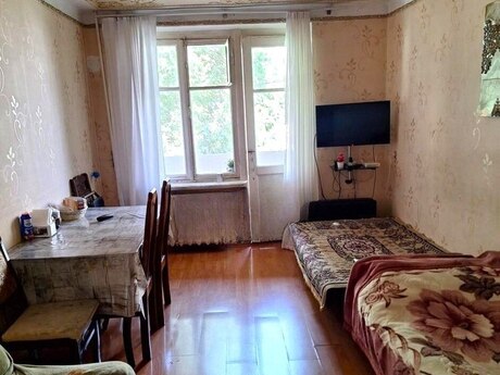 2 otaqlı köhnə tikili - Nərimanov r. - 50 m²