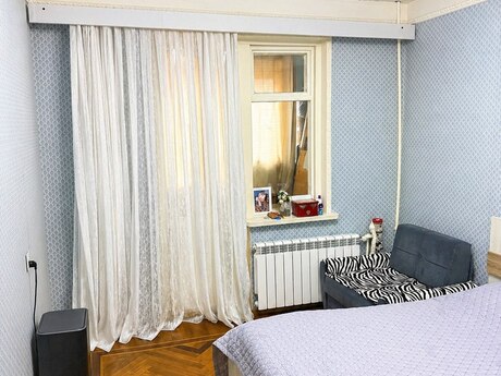 4 otaqlı köhnə tikili - Xalqlar Dostluğu m. - 105 m²