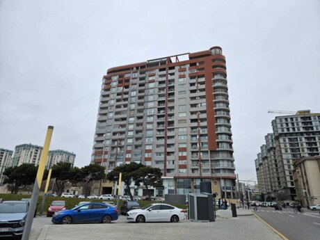 3-комн. новостройка - м. Нариман Нариманов - 128 м²