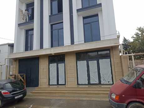 6 otaqlı həyət evi/bağ evi - Badamdar q. - 378 m²